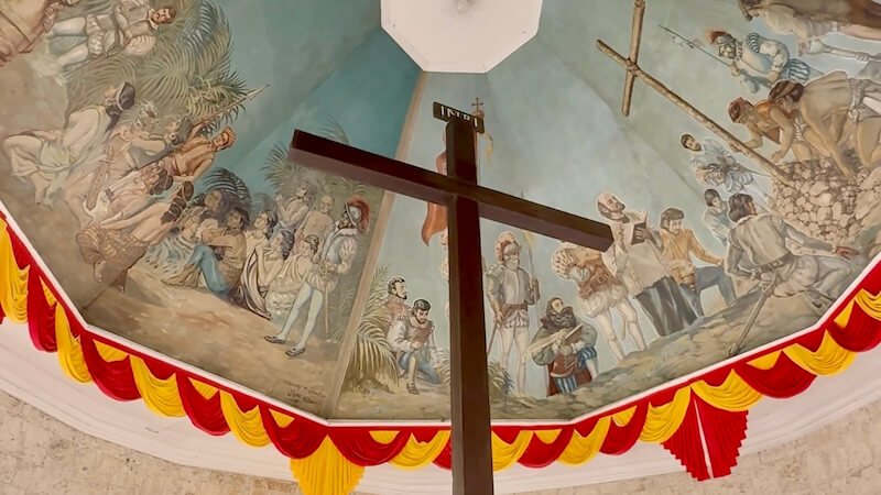 Visitando la Cruz de Magallanes en Cebú