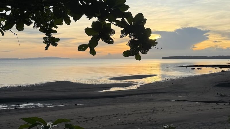 Magnífico atardecer en Donsol, Filipinas