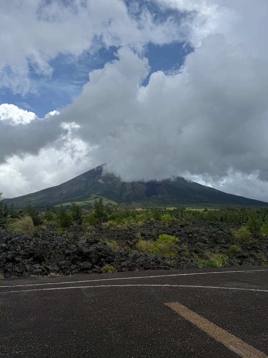 Vista del Mayón desde el helipuerto