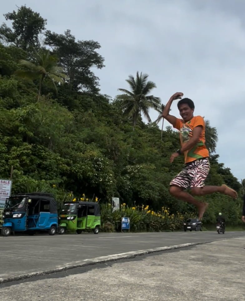 Dron humano en Siargao, Filipinas Dron humano en Siargao, Filipinas