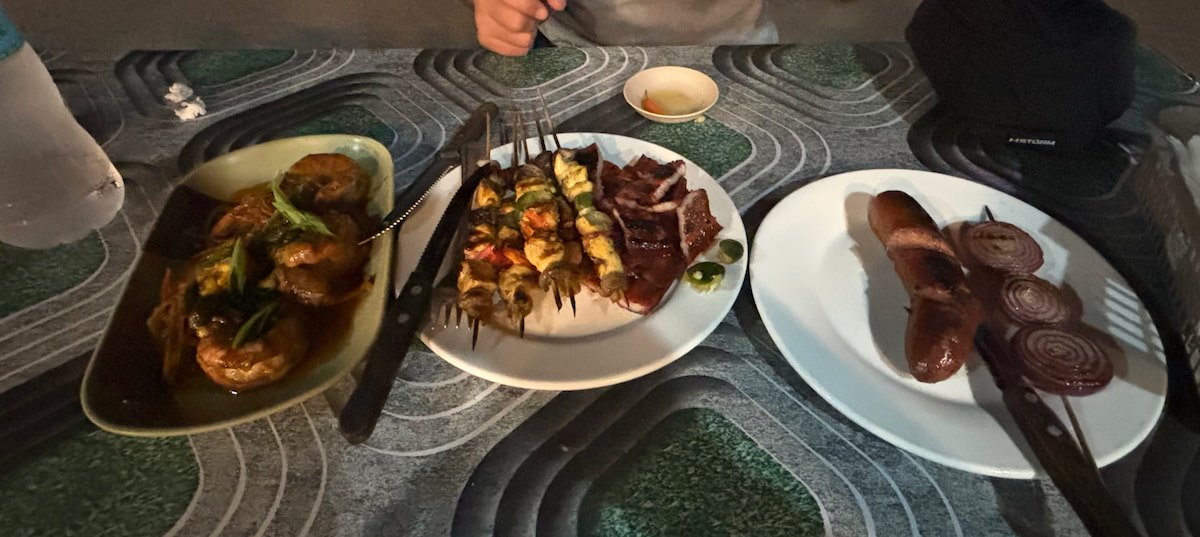 Cena en mercado de Malapascua