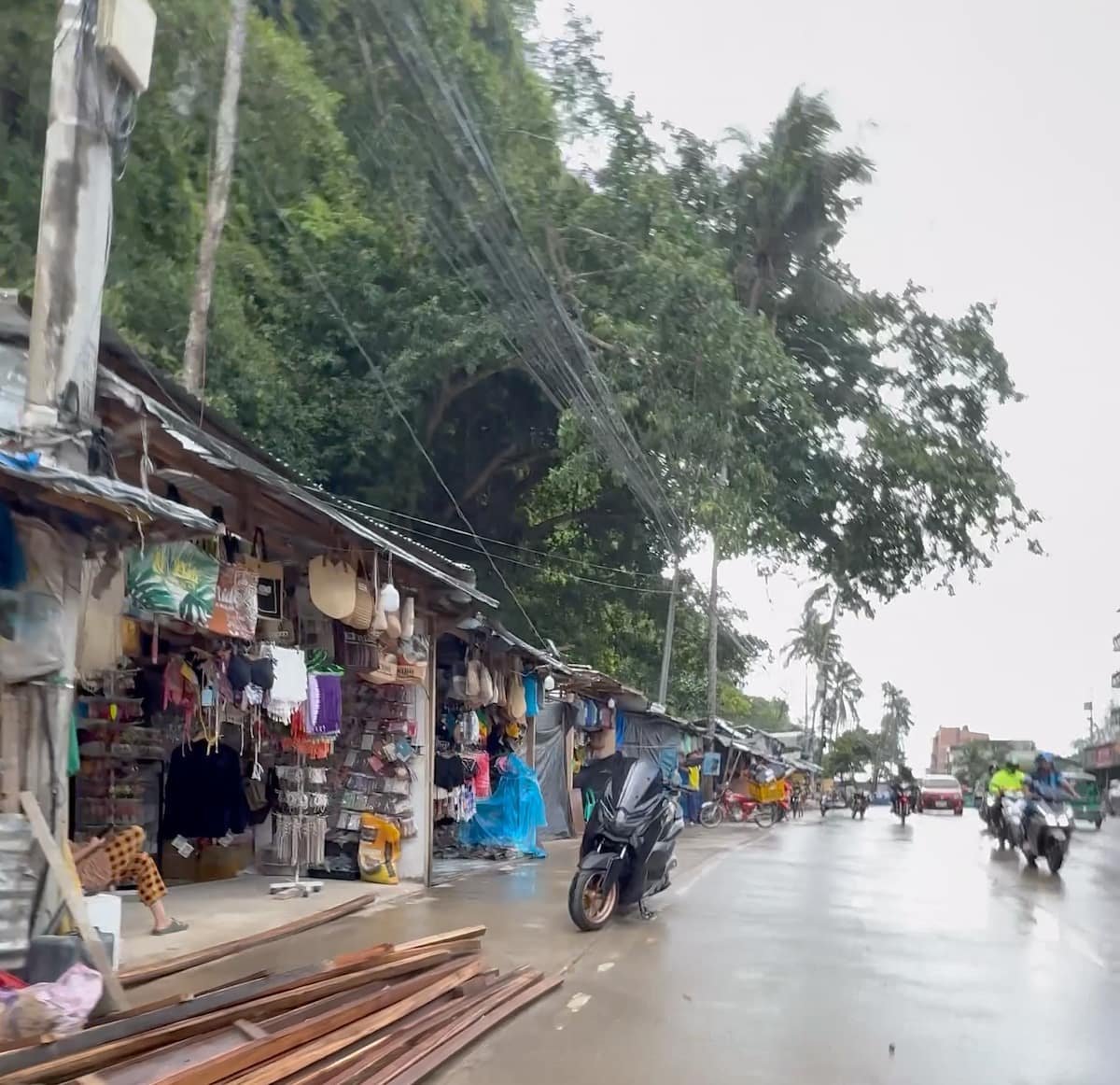 Puestos en El Nido Comercios en El Nido