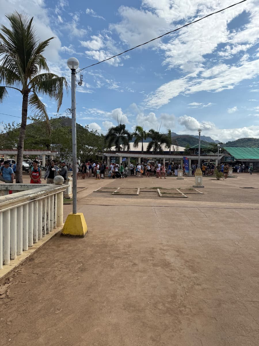 El caos en el inicio del Tour Puerto de Corón