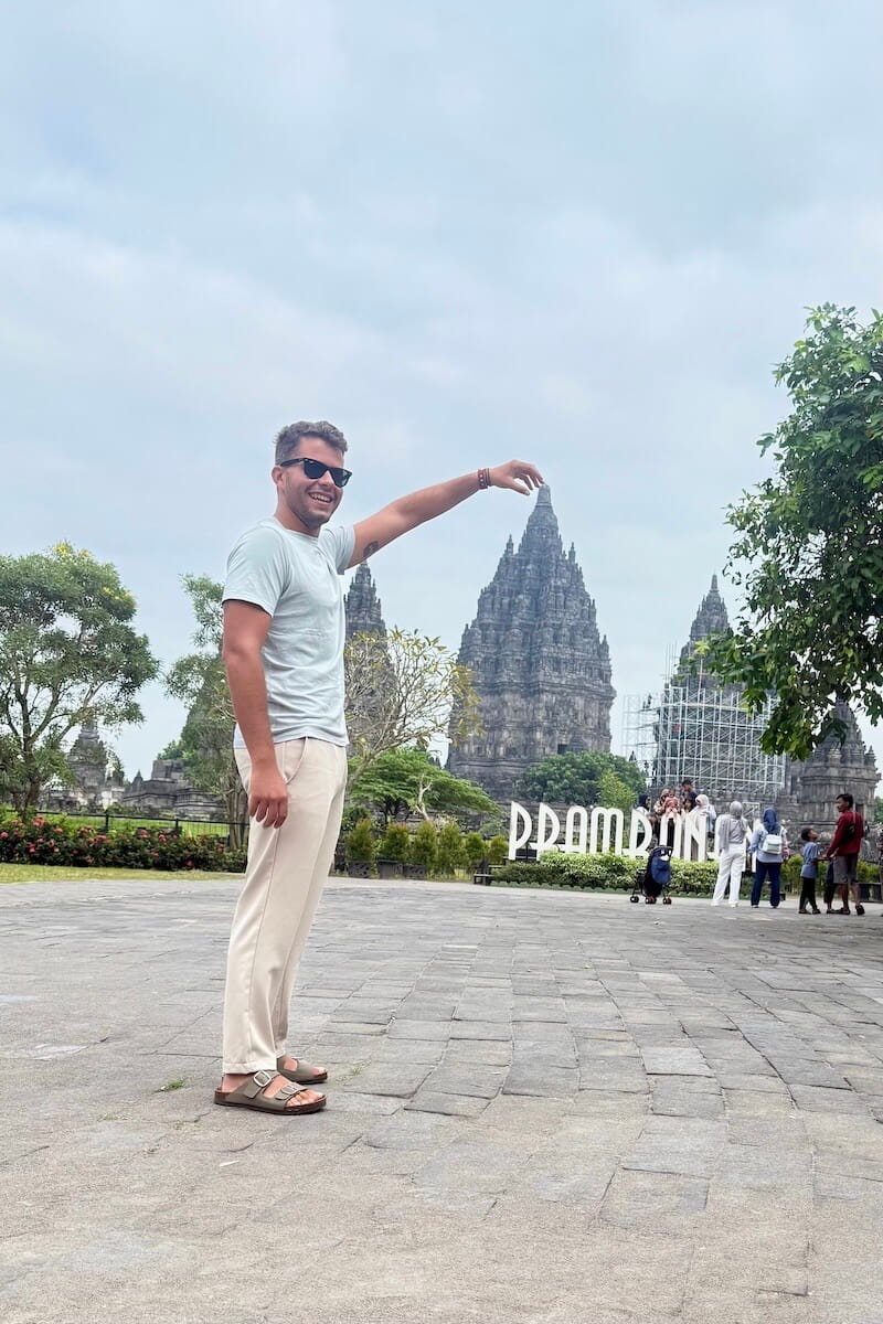 Llegada templo Pablo Llegada al templo Prambanan