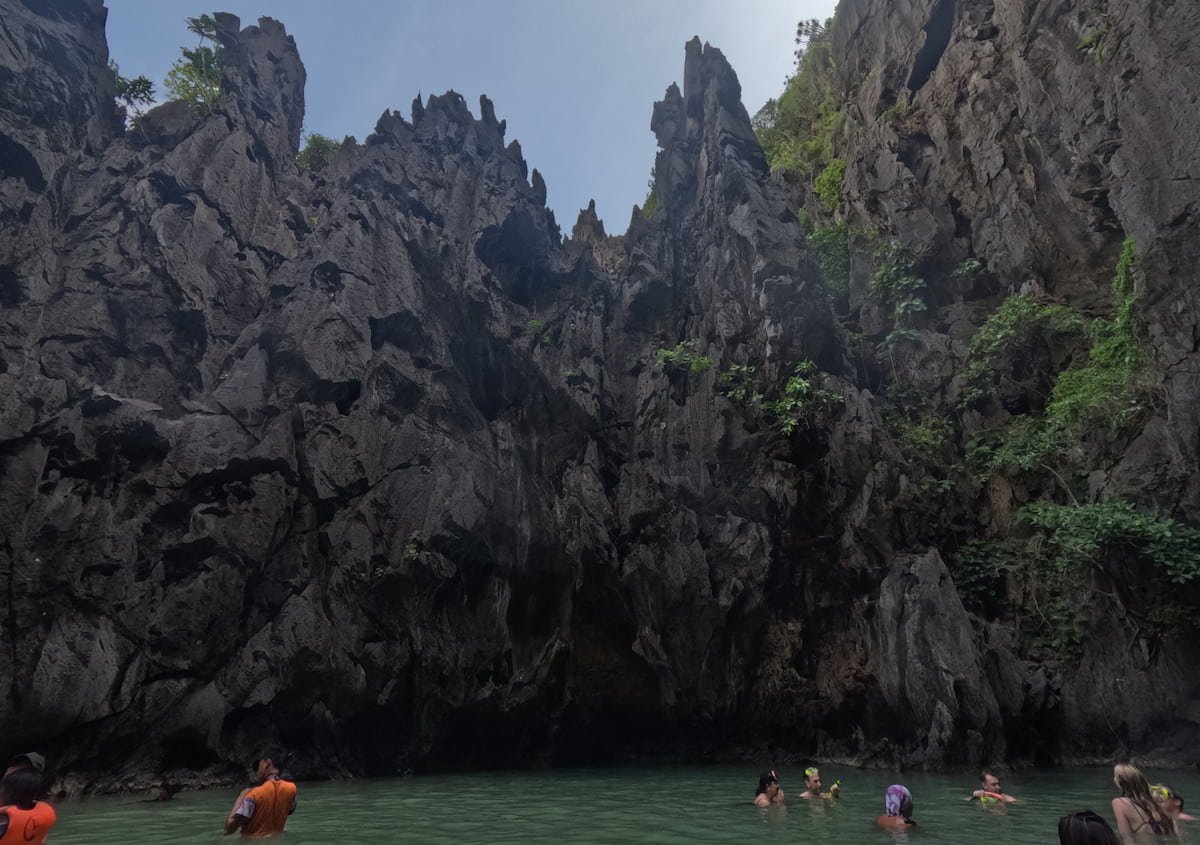 Secret Lagoon en El Nido Secretillo Lagoon en El Nido