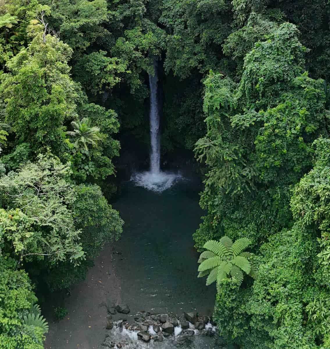 Tuasan Falls Tuasan Falls en Camiguín