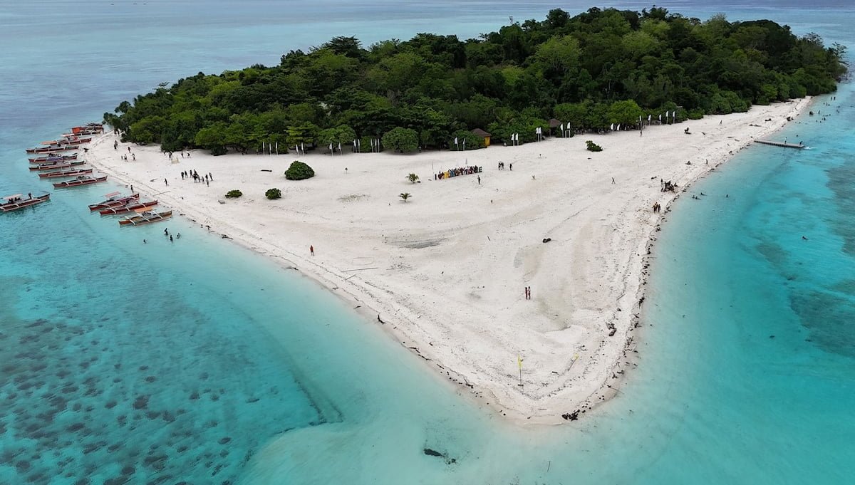 Vista frontal de Mantigue Mantigue Island desde el aire