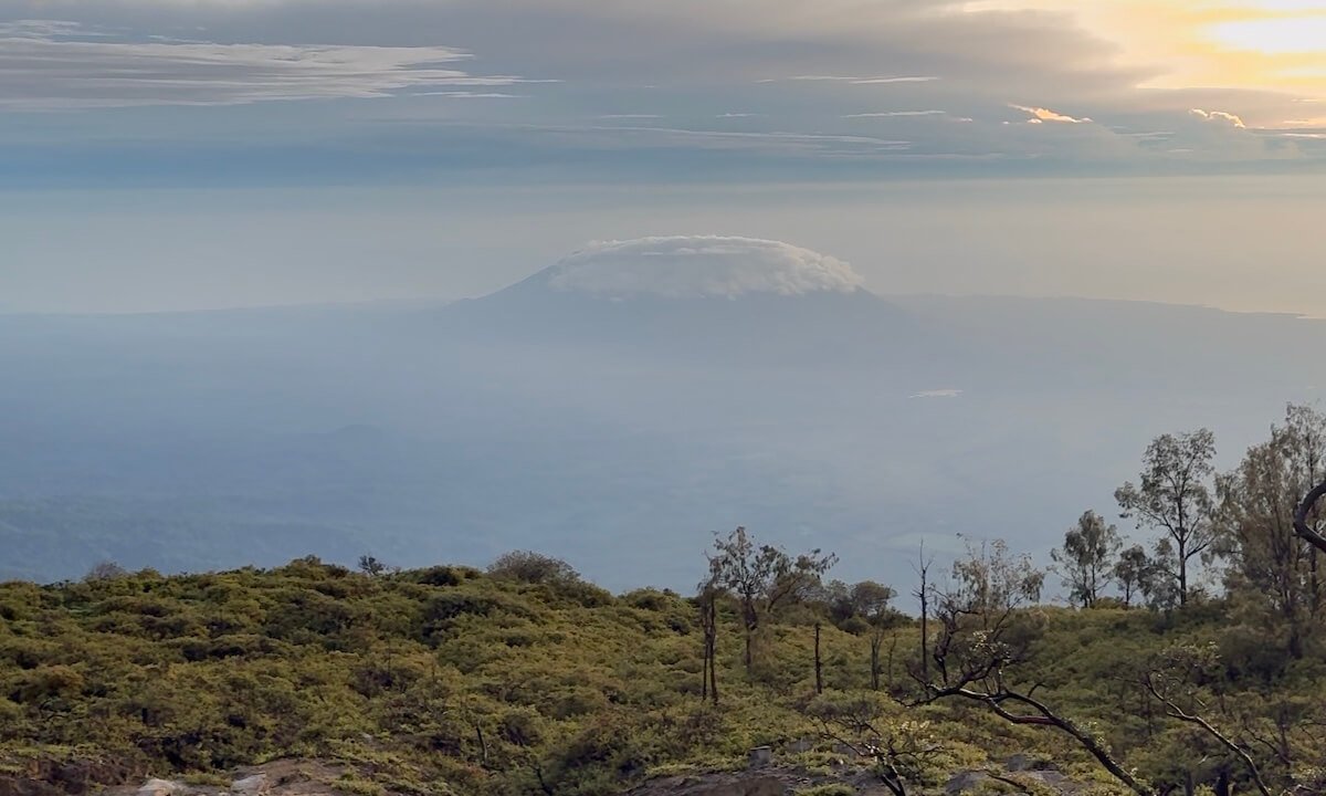 Amanecer en el volcán Ijen en Java