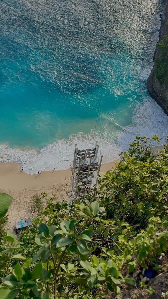 Ascensor en Kelingking Beach Ascensor en Kelingking Beach