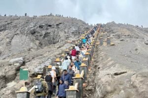 Escaleras para subir al Bromo