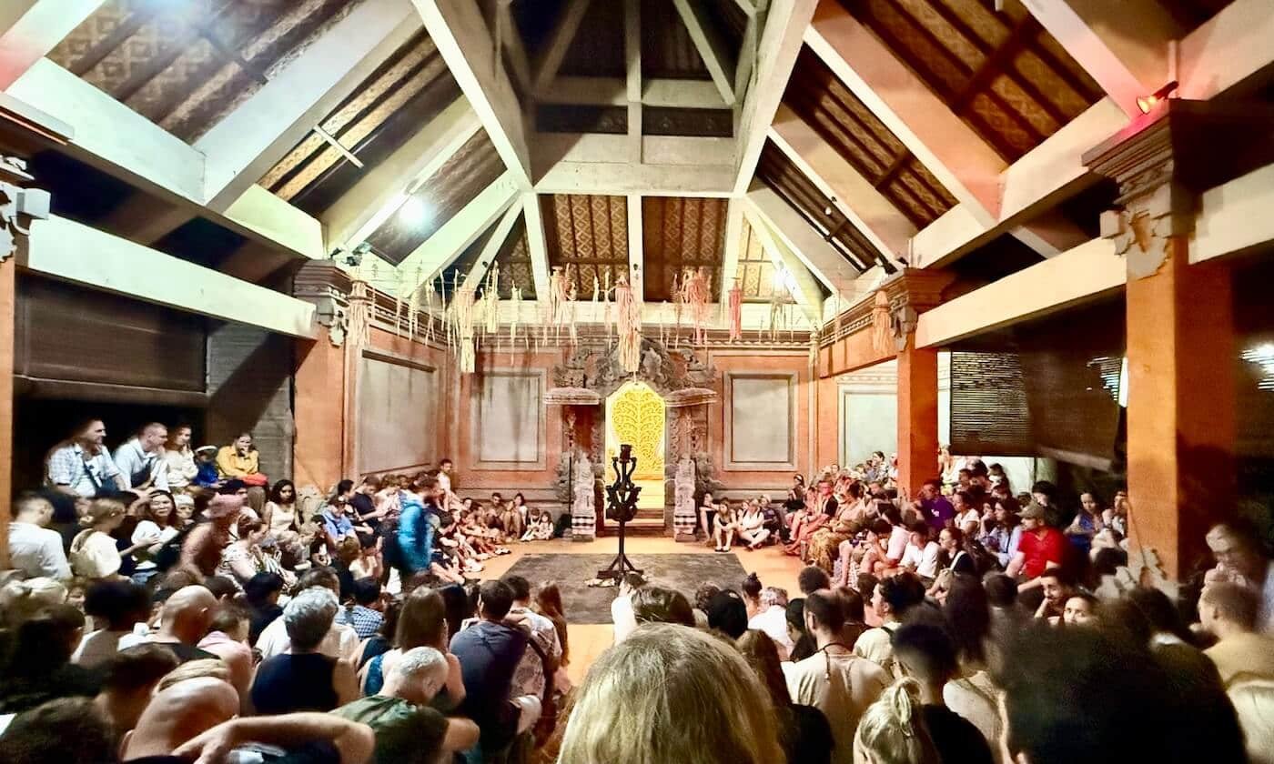 Preparados para la danza balinesa