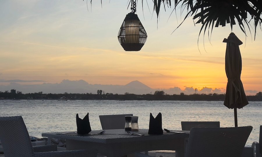 Bonita cena en Gili Meno