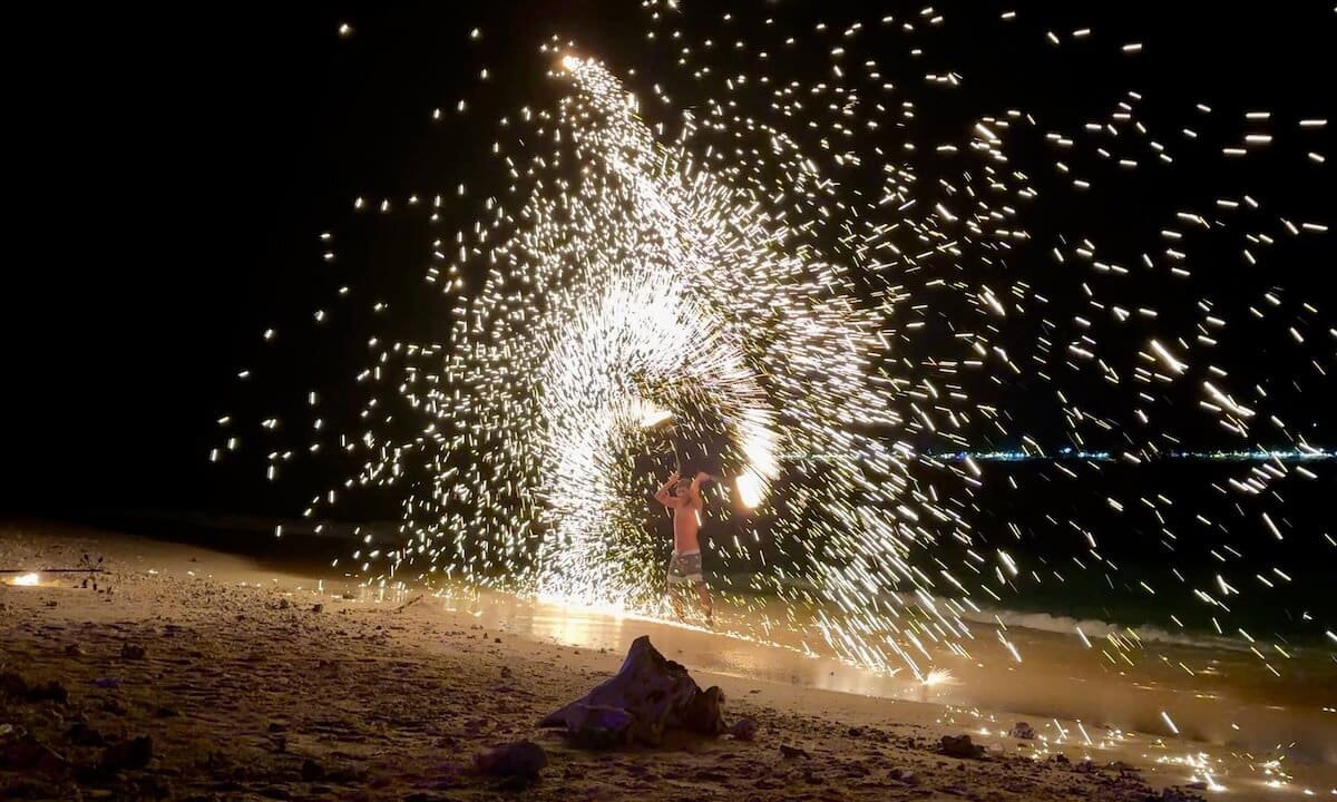 Firedance en Gili Meno