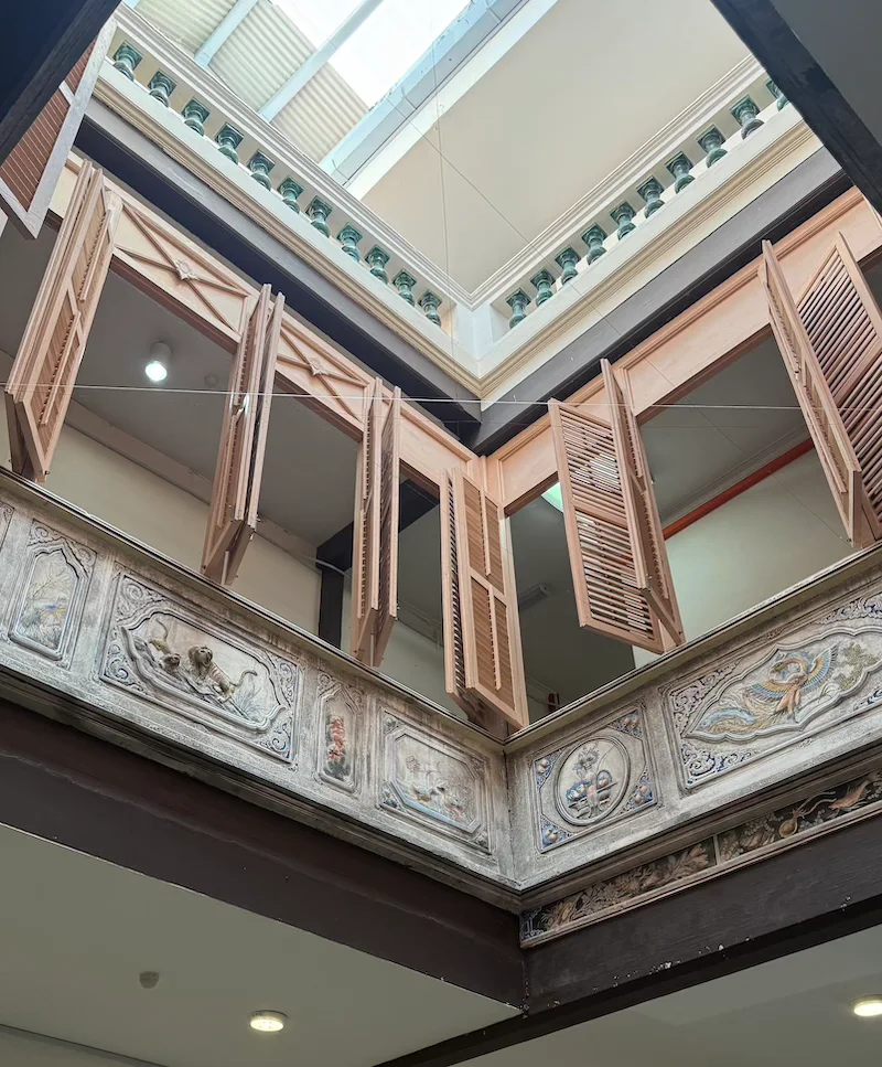 Los tragaluces de los interiores de las casas