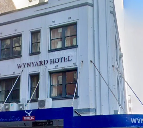 Los curiosos bares en Sidney...se llaman Hotel