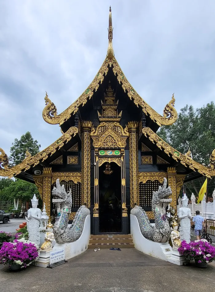 Un templo con todo detalle de Chiang Mai