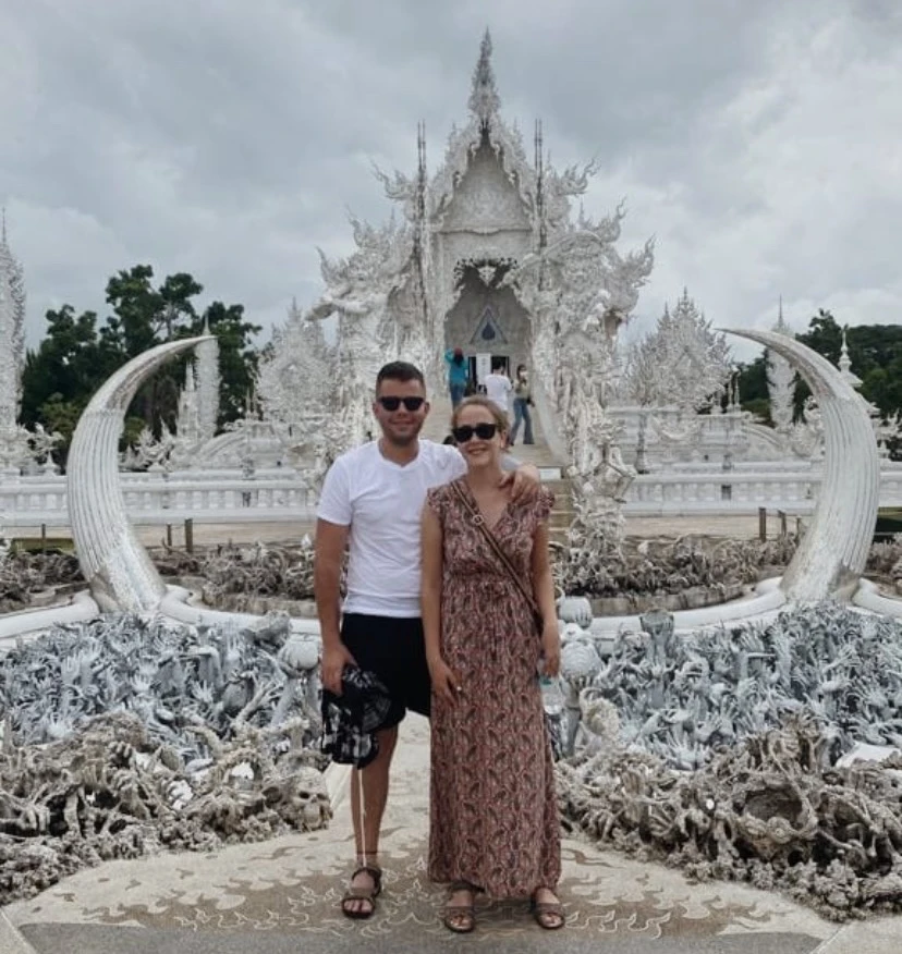 Nosotros visitando el Templo Blanco