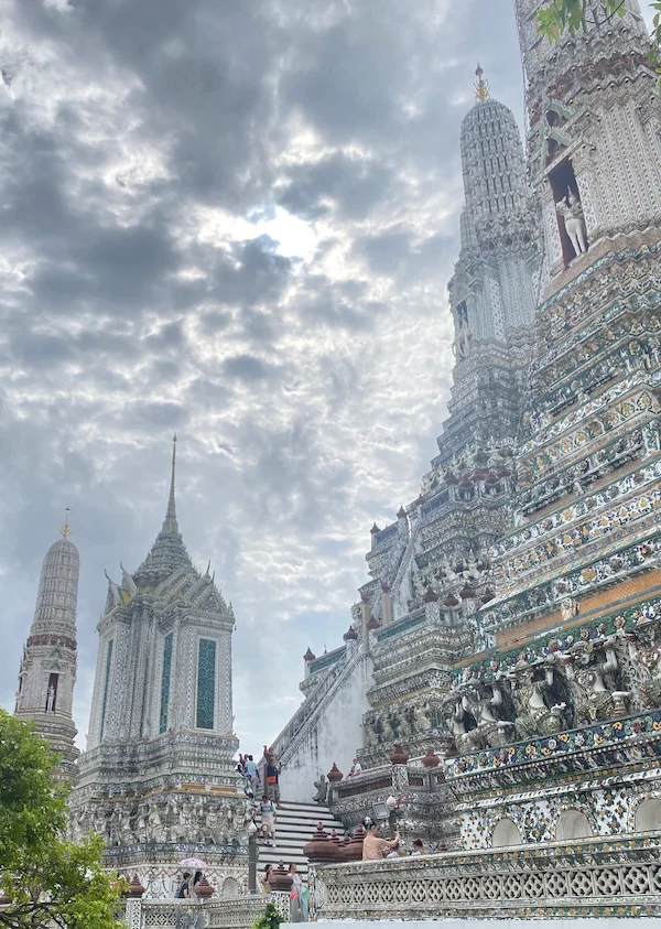 El recubrimiento de la arquitectura con cerámica lo hace aún más especial