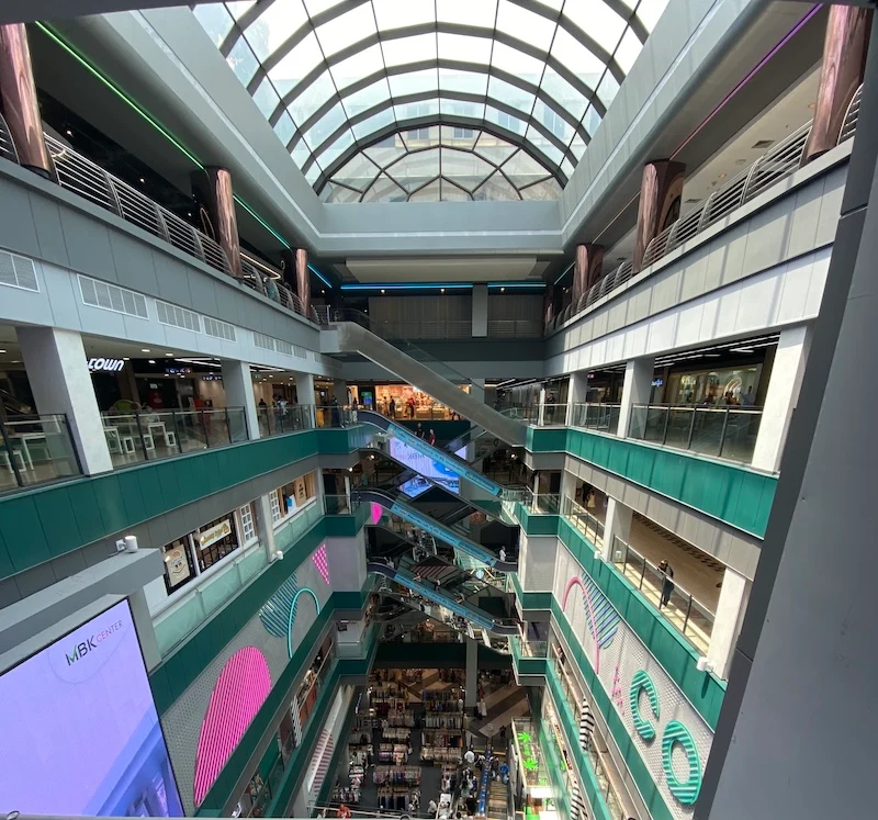 El centro comercial de falsificaciones más grande del mundo