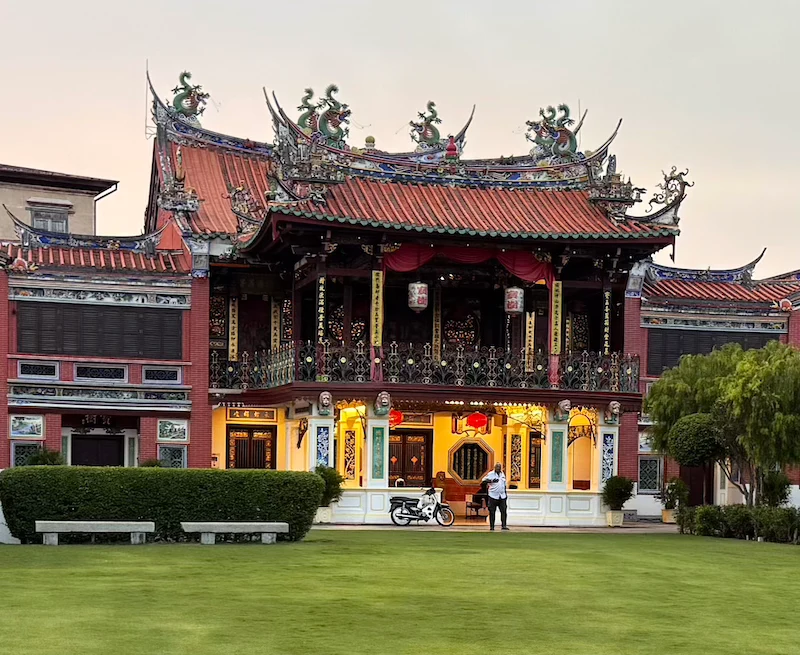 Edificios antiguos que demuestran la importancia de la población china