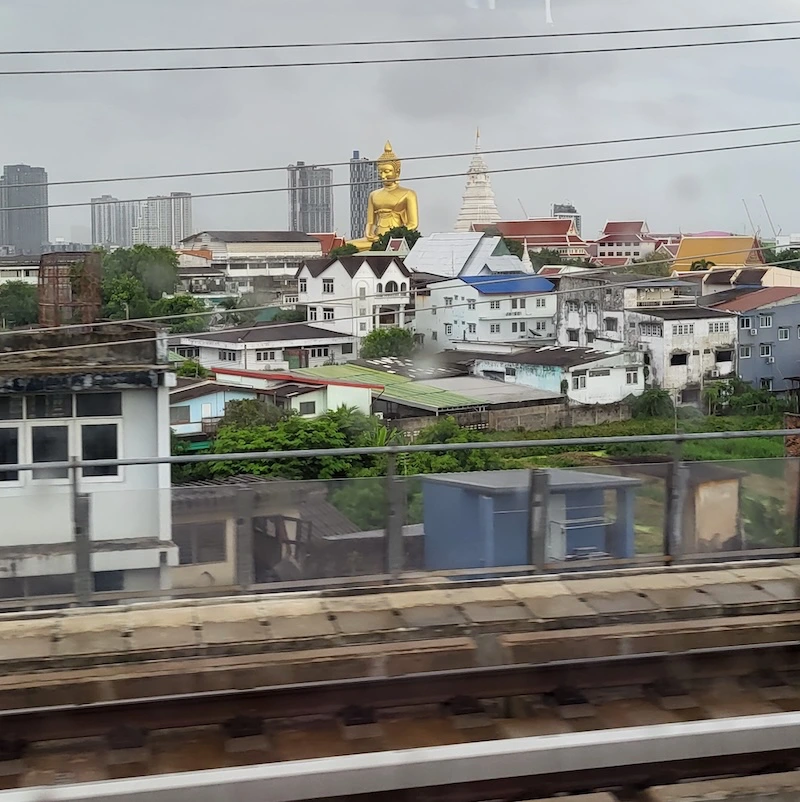 El Budha presente en todas las imágenes de Bangkok