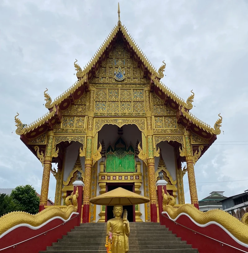 Otro templo del pueblo de Chiang Rai